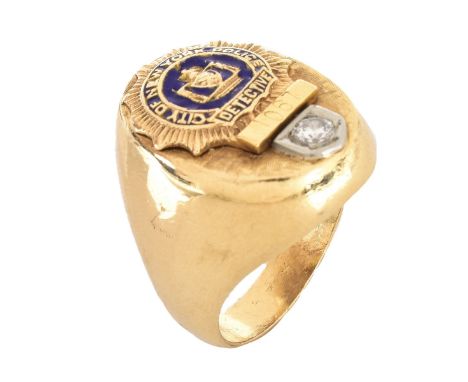 Vintage New York City Police Department Detective #1067 14 Karat Yellow Gold, Diamond and Enamel Ring. Stamped 14K. Ring size