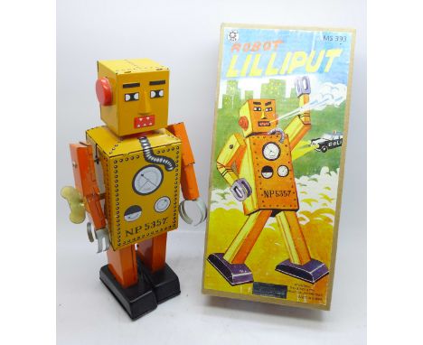 A Chinese tin-plate Lilliput robot, boxed 