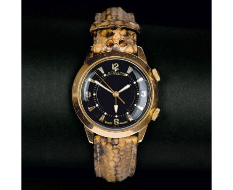 LeCoultre. Vintage Herren-Armbanduhr 'Wrist Alarm'. 1950er. Goldauflage, Stahl, Handaufzug. Schwarzes Emaille-Zifferblatt, ze