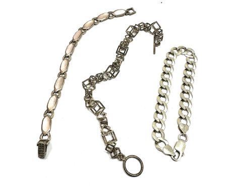 3 vintage silver bracelets weight 45g 
