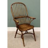 GOOD QUALITY REPRODUCTION WINDSOR HALL CHAIR with crinoline stretcher, 113cms H, 65cms W, 42cms D