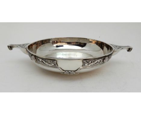 A LARGE SILVER QUAICH by Sibray Hall &amp; Company Limited (Charles Clement Pilling), Sheffield 1921, of standard circular fo