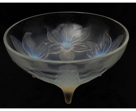A RENE LALIQUE LYS BOWL with opalescent lily blossoms and raised on four stems, model 382, circa 1924, wheel engraved R. Lali