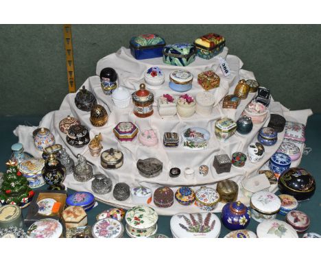 A COLLECTION OF TRINKET BOXES WITH A DISPLAY STAND, over eighty examples, to include two x Old Tupton Ware, a Portmeirion Bot