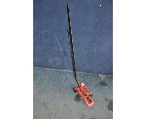 A VINTAGE DUNLOP No.12 VEHICLE QUICK JACK overpainted in pink and black, in restored and working condition)