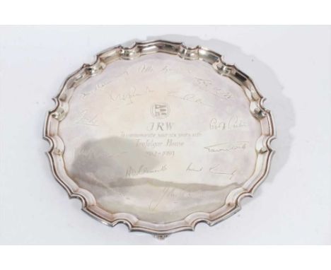 Elizabeth II silver salver of circular form with piecrust borders with fascimile signatutes and engraved presentation inscrip