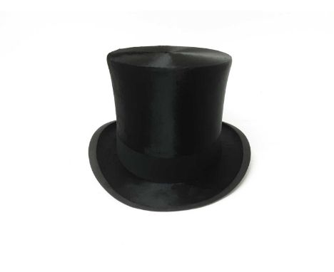 Top hat by Thomas Townend &amp; Co, Lime Street London, in vintage brown leather caseCondition report: No size on the hat. In