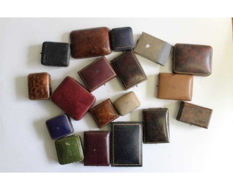 Collection of 18 antique and vintage jewellery boxes for earrings