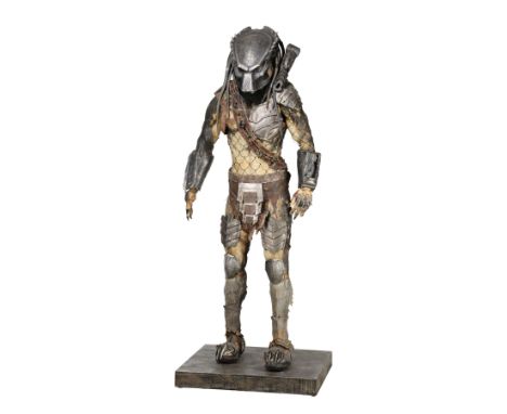 AVPR: ALIENS VS. PREDATOR - REQUIEM (2007) - Wolf (Ian Whyte) Predator Costume Display - A Wolf (Ian Whyte) Predator costume 