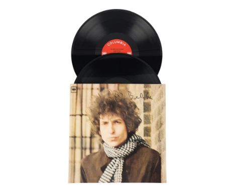 BOB DYLAN - Bob Dylan-Autographed Blonde On Blonde Album - A US vinyl pressing of Bob Dylan's seventh studio album Blonde on 