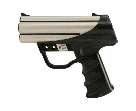 LARA CROFT: TOMB RAIDER - THE CRADLE OF LIFE (2003) - Lara Croft's (Angelina Jolie) Heckler &amp; Koch P11 Underwater Gun - L
