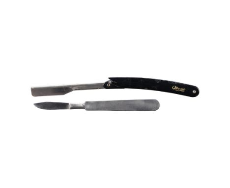 DEXTER  - DEXTER (2006) - Dexter Morgan's (Michael C. Hall) SFX Scalpel and Straight Razor - Dexter Morgan's (Michael C. Hall