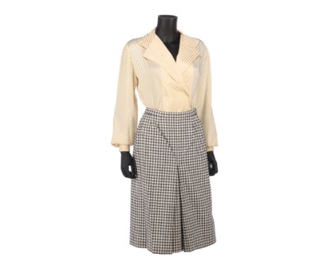 SUPERMAN IV: THE QUEST FOR PEACE (1987) - Lois Lane's (Margot Kidder) Blouse and Skirt - Lois Lane's (Margot Kidder) blouse a