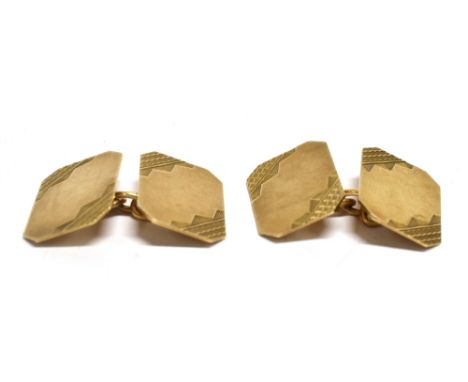 A PAIR OF 9CT GOLD CHAINED CUFFLINKS  the links comprising rectangular cut corner design with engine turned patterning to cor