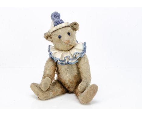 A rare Steiff brown tipped Clown teddy bear 1920s,  with tipped white mohair, blue and black glass eyes, pronounced clipped m