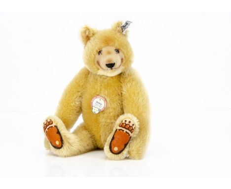 A Steiff limited edition Dicky Bear,  15106 of 20000, in original box with plastic lid and certificate, 1985 (lid damaged and