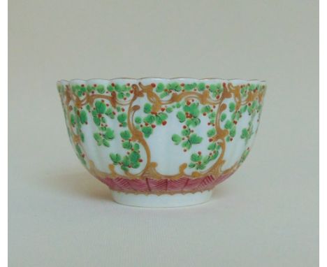 Worcester polychrome tea bowl, decorated with 'Hop Trellis' pattern, circa 1765, approx size 7cms diameter x 4.5cms highProve