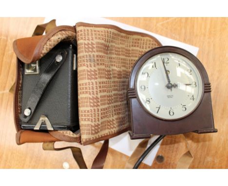 Smiths Bakelite clock, Brownie camera