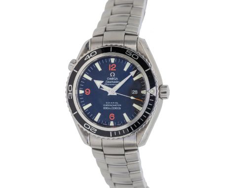 Omega: a Gentleman's Seamaster Stainless Steel Automatic Planet Ocean Co-Axial Chronometer Wristwatch circa 2007, comprising 