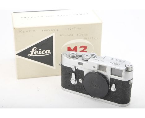 A Leica M2 Rangefinder Camera, serial no. 1006252, 1960, chrome, lever rewind, self timer, shutter working body, G-VG, light 