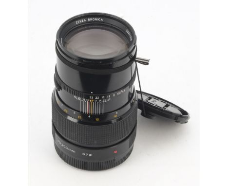 A Zenza Bronica 200mm f/4.5 Zenzanon-PS Lens, serial no. 20401028, barrel, G, light marks to paint, elements, G, with maker's