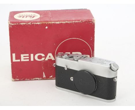 A Leica Mda Body, serial no. 1245187, chrome, shutter sticking at slowest speed, shutter speed dial has some minor play, body