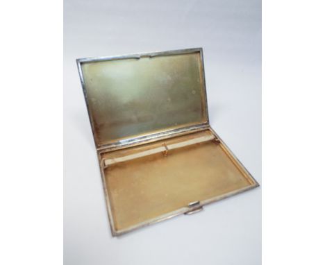 Engine turned silver cigarette case gross weight 6.4 oz troy - 12cm across 