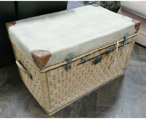 Large wicker hamper with long metal lock 