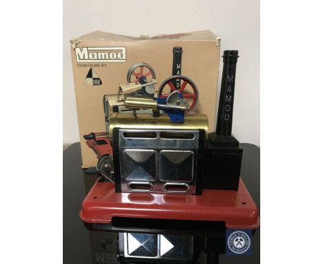 A boxed Mamod steam engine SP2