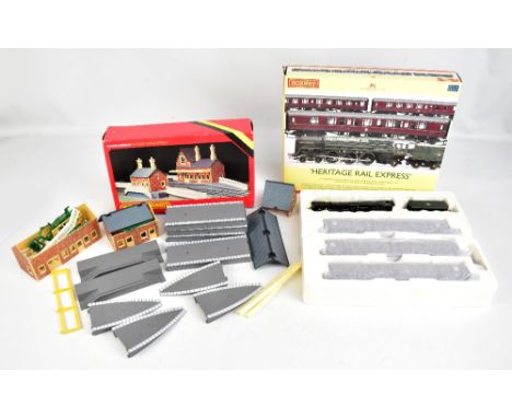 HORNBY; a boxed R3192 'Heritage Rail Express' train pack and boxed R.593 Town Station, both OO gauge (2).Additional Informati