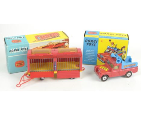 CORGI; a 487 Chipperfields Circus Landrover Parade Vehicle and 1123 Chipperfields Circus Animal Cage (one window af), both bo