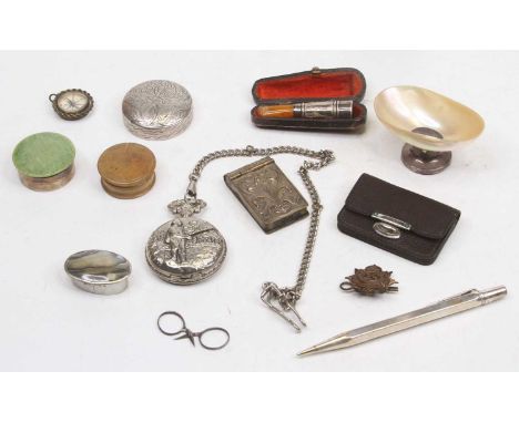 Mixed items to include a silver yard-o-lead propelling pencil, Army Service badge, silver clad cheroot holder etcYard-o-lead 