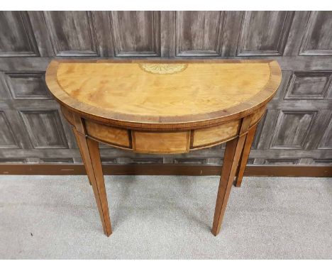EARLY 20TH CENTURY MAHOGANY AND ROSEWOOD CROSS-BANDED, D-SHAPED FOLD OVER CARD TABLE IN THE REGENCY STYLE the top inlaid with