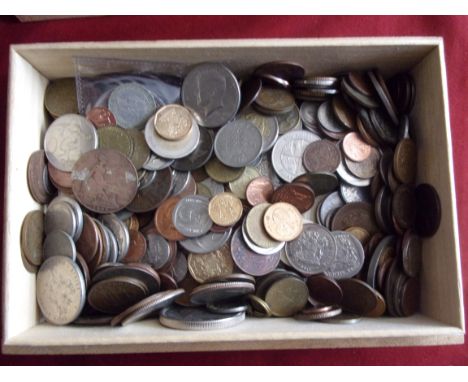 Charity Mixed accumulation few silver -cigar box full (2.5 kilos)