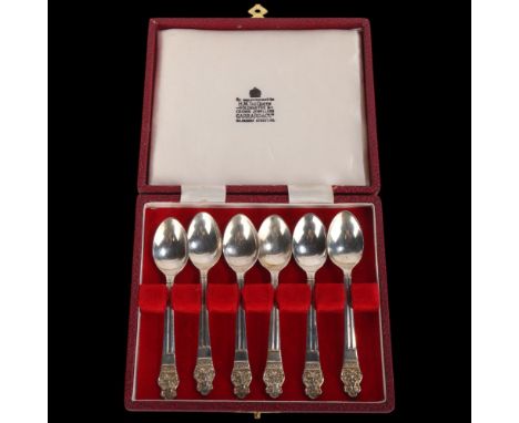 GARRARD & CO LTD - a set of 6 Elizabeth II silver coffee spoons, Sheffield 1966, 10cm, 2.1oz total, in fitted case . Conditio