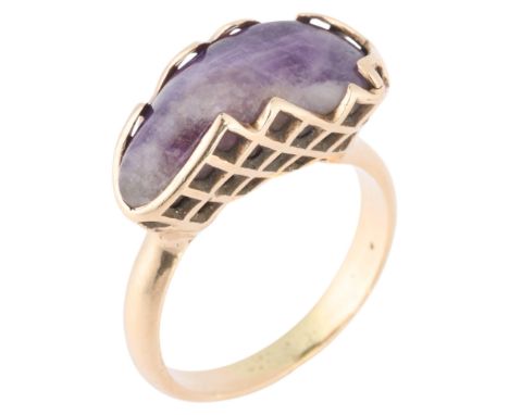 A Vintage 9ct gold amethyst ring, lattice basket set with polished amethyst pebble, setting height 9.7mm, size O, 6g . Condit