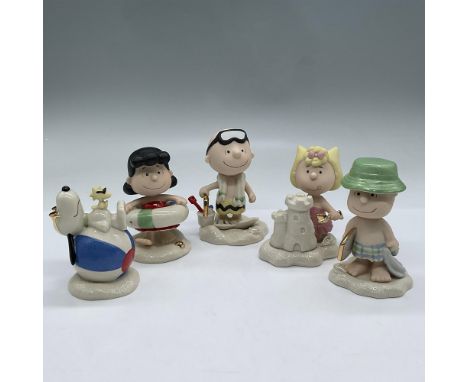 Set of 5 detailed collectible figurines, inspired by characters from the comic strip Peanuts by Charles M. Schulz, each piece
