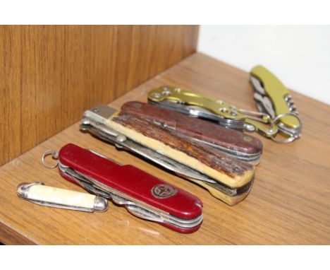 SIX VINTAGE PENKNIVES 