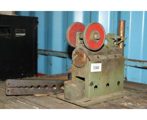 A SCRATCH BUILT STEAM MODEL ENGINE 