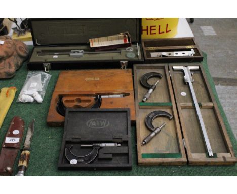 A COLLECTION OF VINTAGE ENGINEERS MICROMETERS 