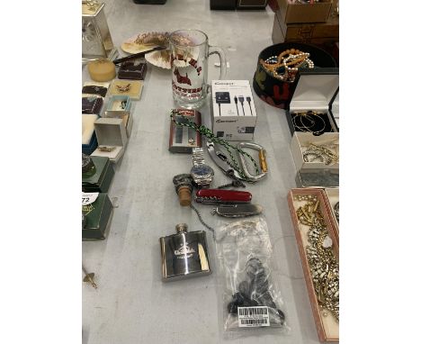 A MIXED LOT TO INCLUDE A WATCH, BOTTLE STOPPER, HIP FLASK, PEN KNIFES, ETC., 