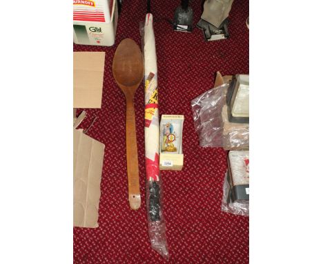 THREE ITEMS TO INCLUDE AN OLD SPECKLED HEN LIMITED EDITION PINT GLASS, AN OLD SPECKLED HEN UMBRELLA AND A LARGE WOODEN SPOON 