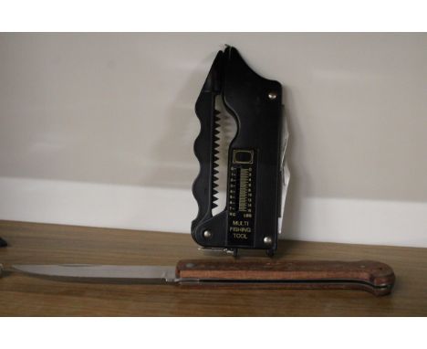 TWO VINTAGE KNIVES 