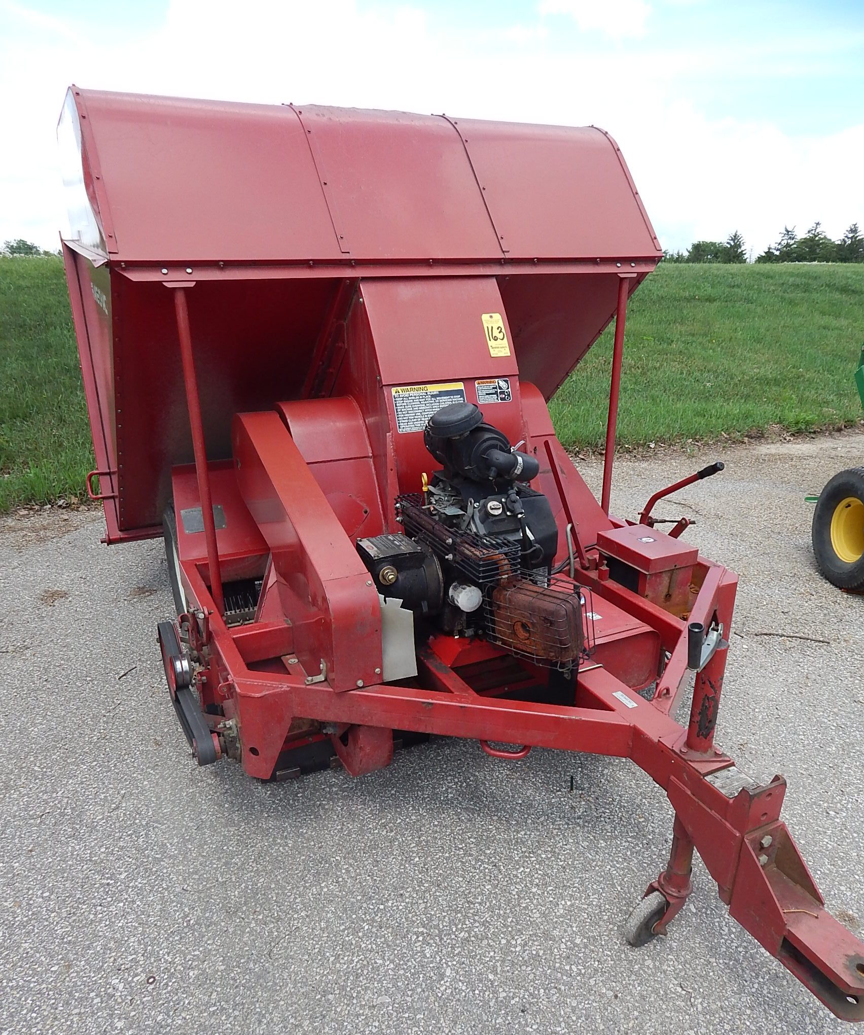 Toro RakeOVac Model 07050 Debris Vacuum SN 210000148, Kohler Command