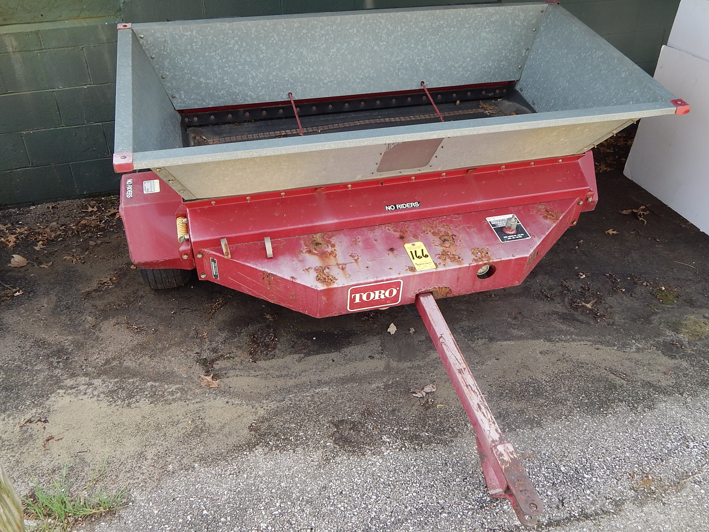 Toro Top Dresser 2300 Drop Spreader SN 70164, 5' Width, PullBehind