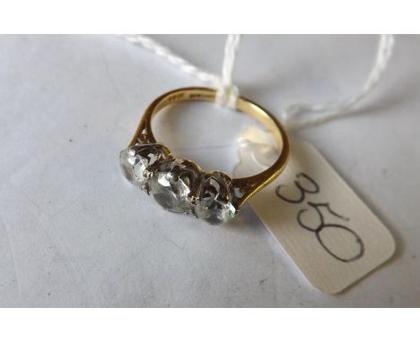 18ct gold paste set 3 stone ring  approx size M        