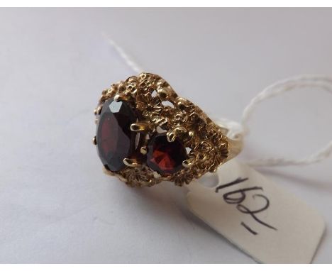 Large 9ct garnet cluster ring approx   size L  5.9g        