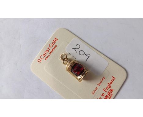 9ct lantern charm on card      