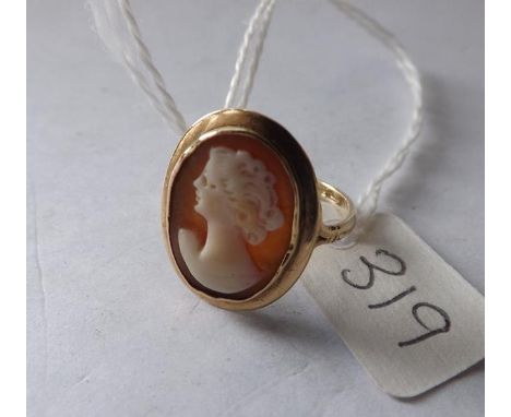 9ct cameo ring approx size M     