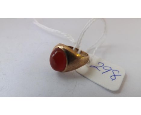 Small 9ct cornelian set signet ring  approx size E        